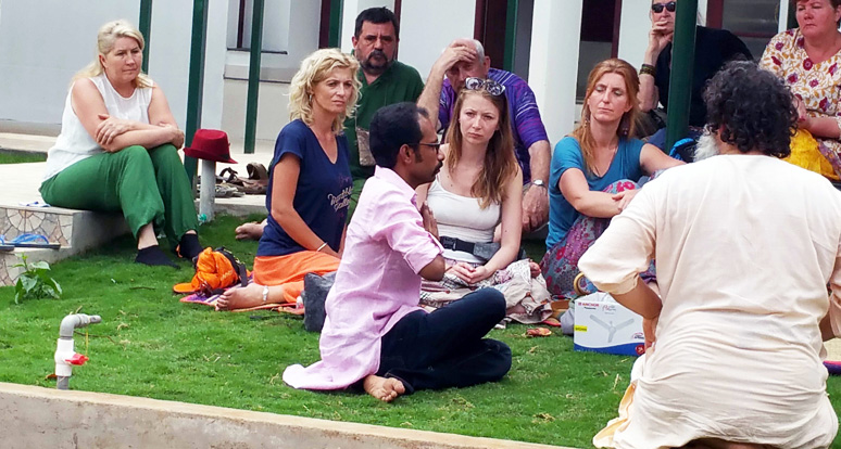 Siddha-yoga-training